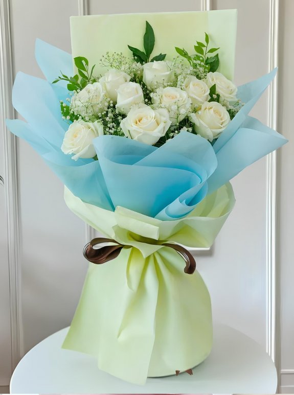 10 Premium Beyaz Gül Buketi