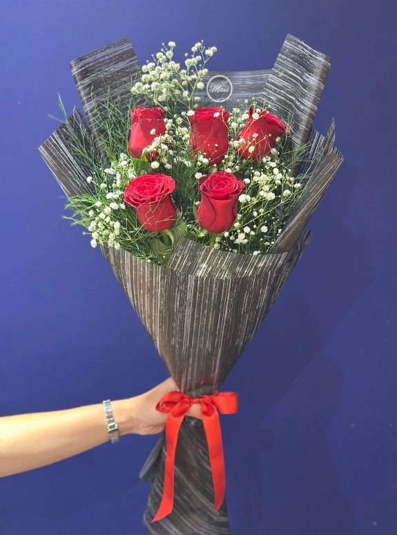 5 Kırmızı Gül Buketi
